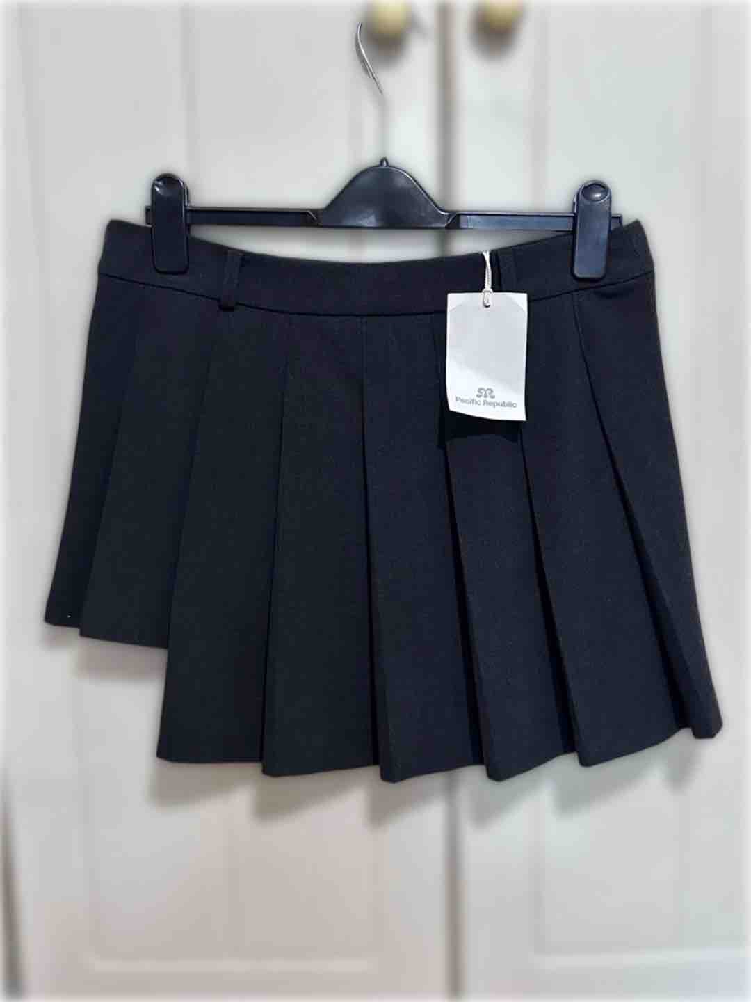 Brand New pleated dark Grey Skirt 
