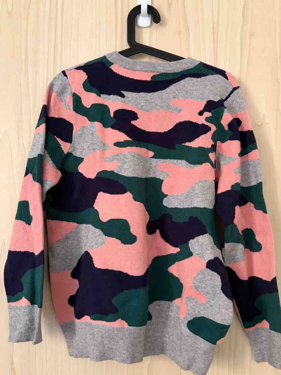 Camo print round neck jumper