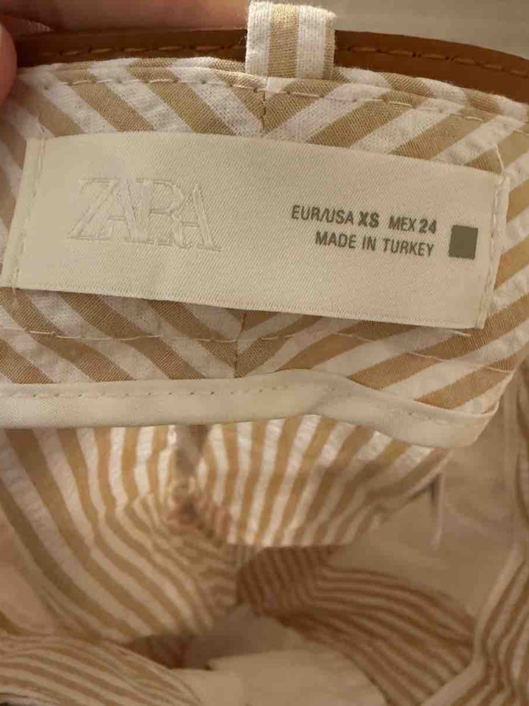 Zara striped beige skort with belt