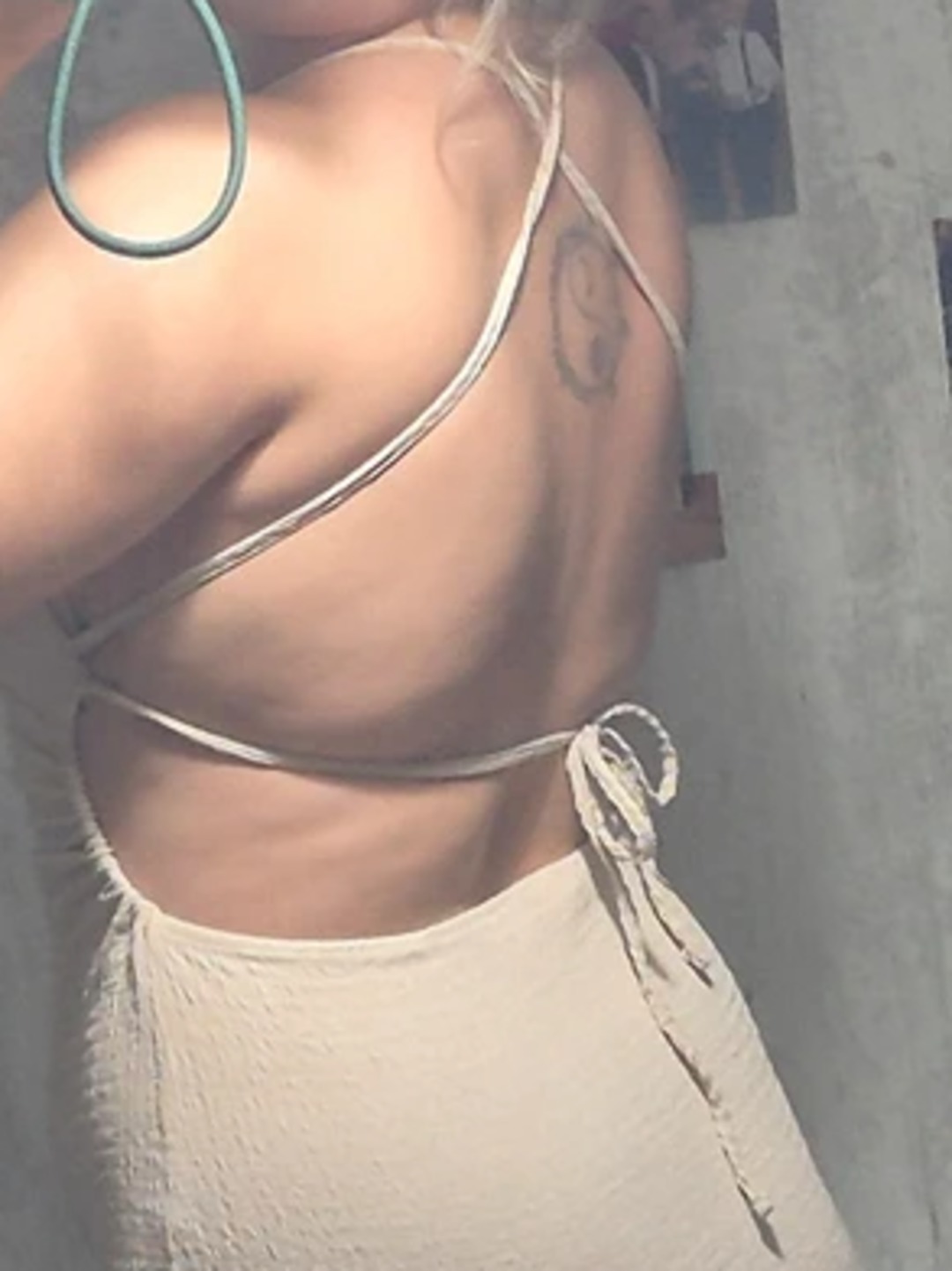 Mini dress open back