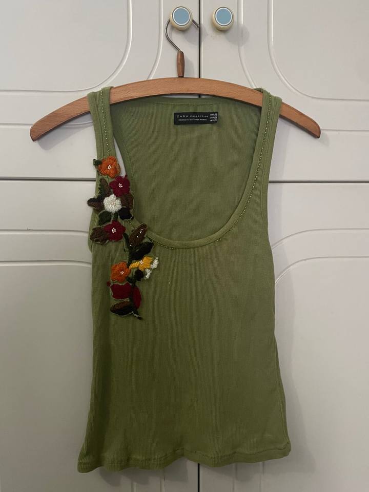 Zara floral green top